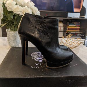 Vince Camuto booties size 8M